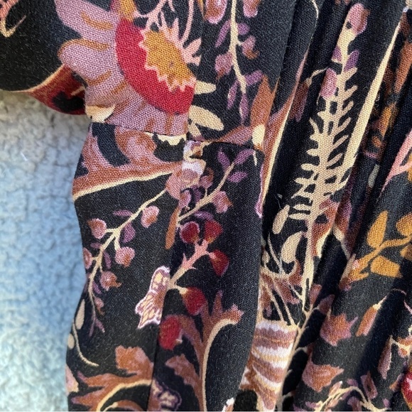 Free People Pretty & Free Black Floral Off the Shoulder Cutout Back Romper Sz XS - Picture 11 of 15